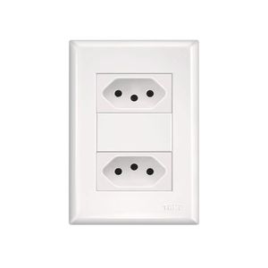 Conjunto com 2 Tomadas Distanciadas 2P+T 10A com Placa Evidence Branco - 3890 - Fame