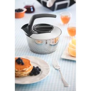 Chaleira em Aço Inox com Fundo Triplo Cromado 1,5L - 61485160 - Tramontina