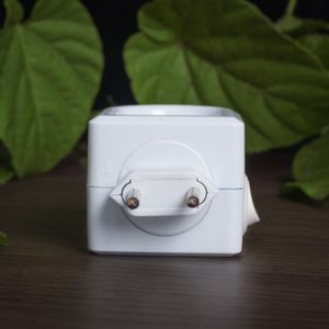 Difusor Elétrico de Polímero Com Interruptor Bivolt Etti Brasil