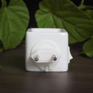 Difusor Elétrico de Porcelana Com Interruptor Bivolt Etti Brasil