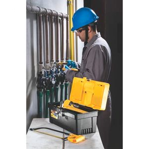 Caixa Plástica para Ferramentas 17" com Bandeja Removível e Trava Metálica Tramontina MASTER