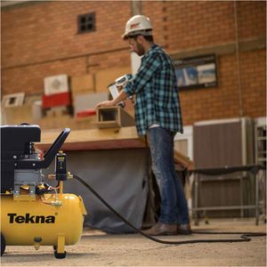 Compressor De Ar Tekna 220V 24 Litros Cp8525 2 5Hp 116 Psi